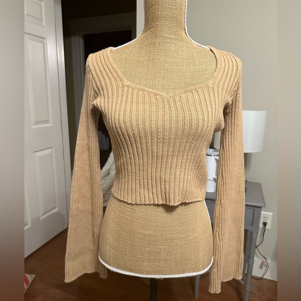 NWOT Hollister Sweater